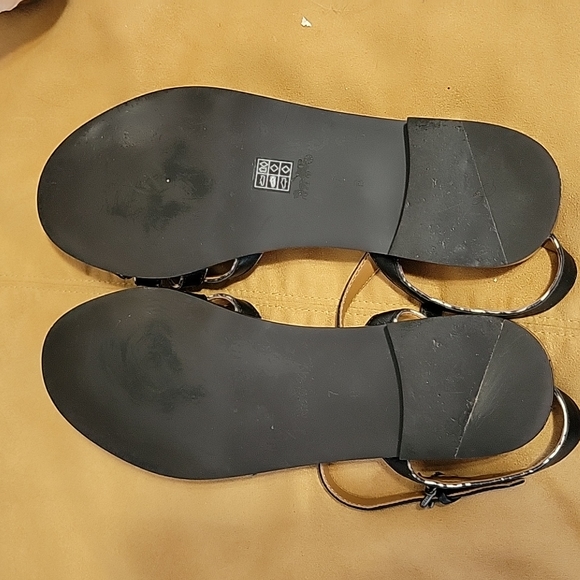 COACH Sophia Sandals FIRM PRICE. - Picture 4 of 5